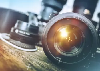 Cine Lensler İle Fotoğraf Lensleri Arasındaki Farklar Nelerdir?